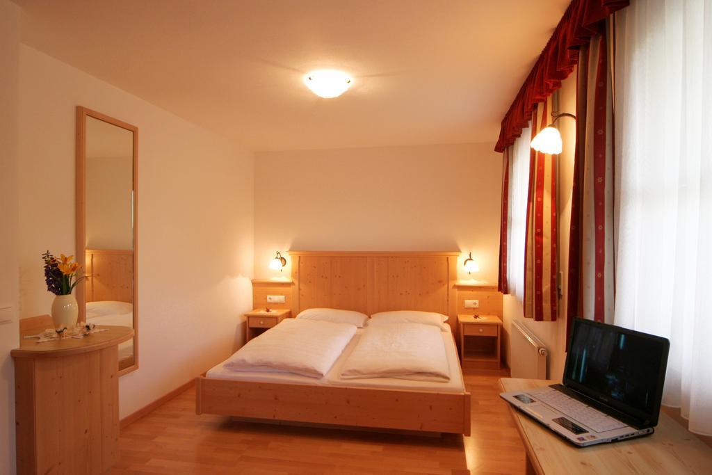 Apartments Serghela San Cassiano  Værelse billede