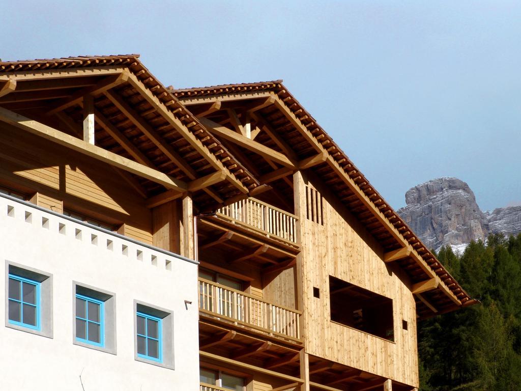 Apartments Serghela San Cassiano  Eksteriør billede